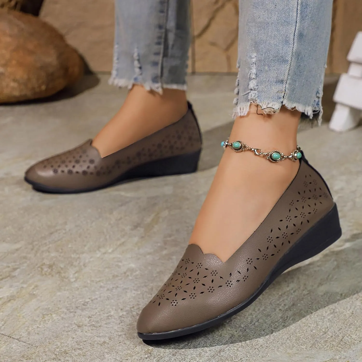 Black Flats for Women Comfortable Slip on Dressy Shoes Summer Party Wedding Workout Shoe Casual Sandals