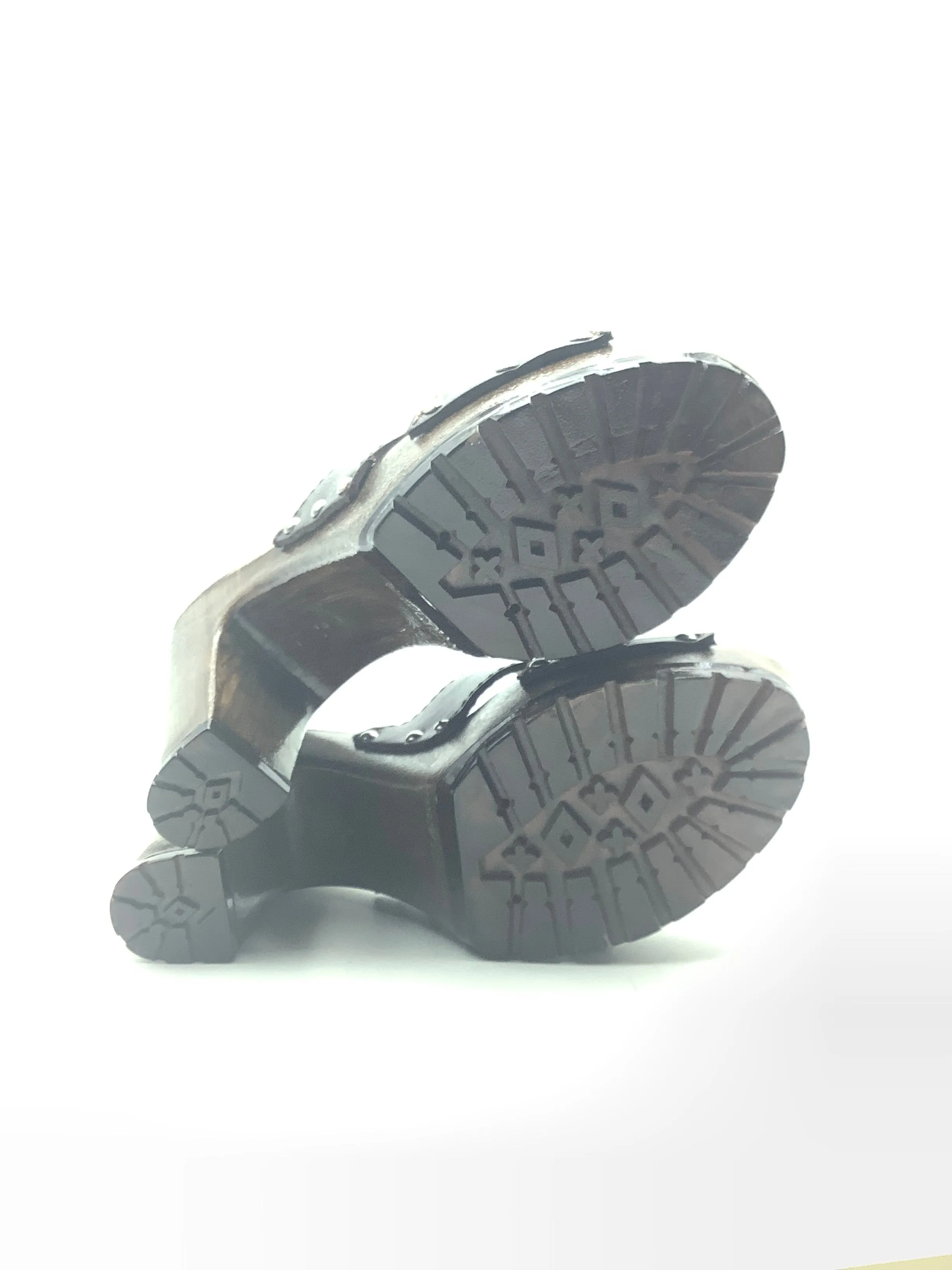 Italian Shoemakers Women's Leather Sandal  Brown Size: 6