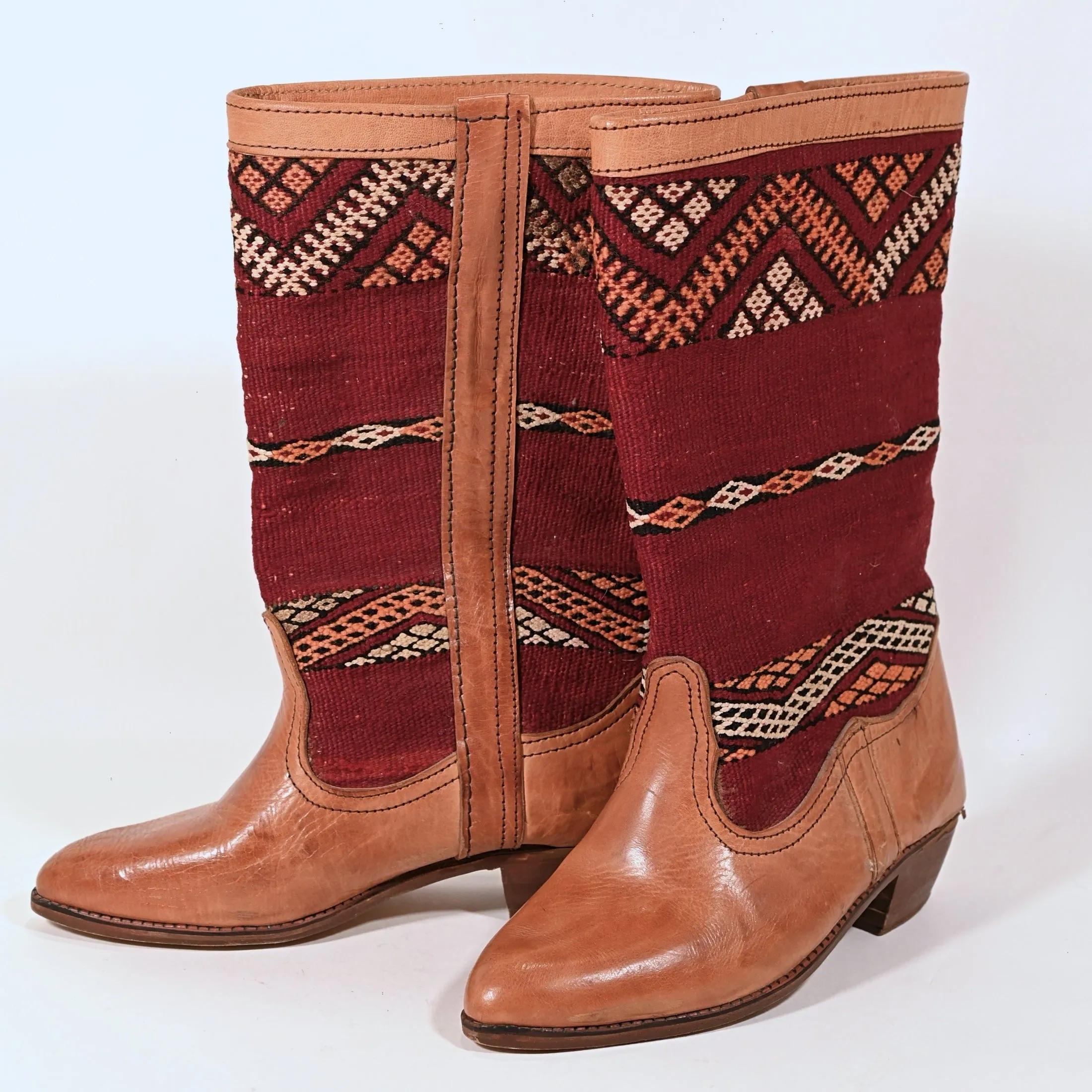 SOLD Vintage Leather Kilim Boots, Southwestern Boho Hippie Ethnic Boots