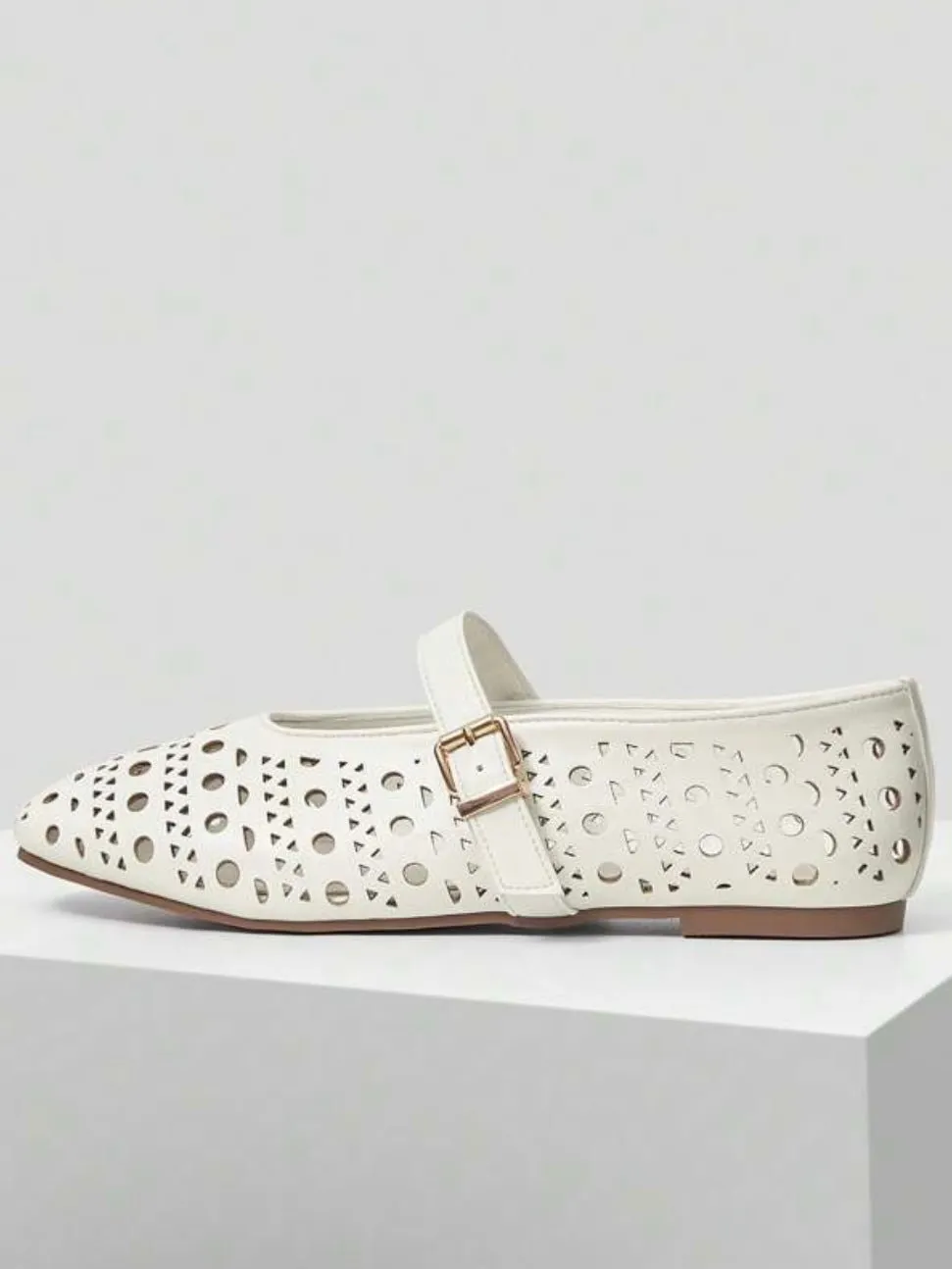 White cutout pattern flats shoes